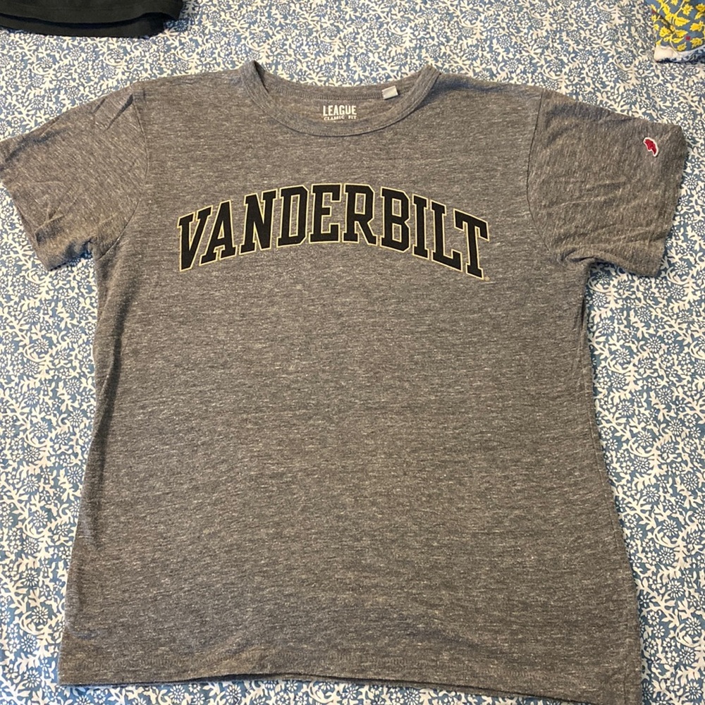 Vanderbilt University gray medium League brand ss classic fit